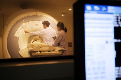 За МРТ и УЗИ без направления лечащего врача медорганизацию ждет приостановка деятельности
