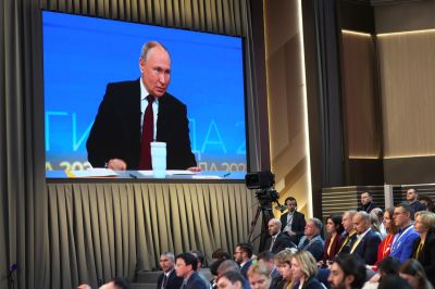 Путин анонсировал льготы для привлечения врачей в новые регионы