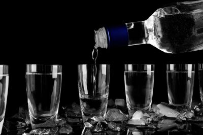 В России впервые за 10 лет начала расти алкогольная зависимость населения