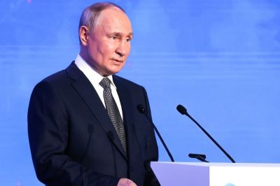 Путин анонсировал новые меры финансовой поддержки медработников