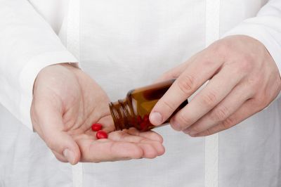Добавление антиагреганта к терапии антикоагулянтами повышало риск кровотечения при инсульте