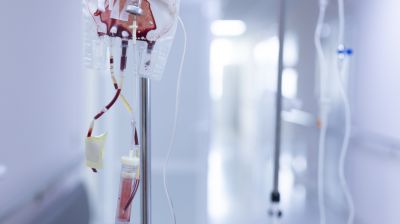 Либеральная стратегия переливания крови не улучшила выживаемость пациентов с высоким сердечным риском