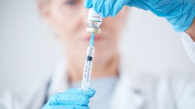 Ввод обязательных прививок от четырех инфекций в России хотят отсрочить