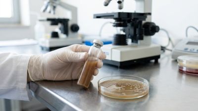 Трансплантация фекальной микробиоты не облегчала синдром раздраженного кишечника