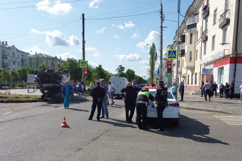 В ДТП в Липецке погибла фельдшер скорой помощи