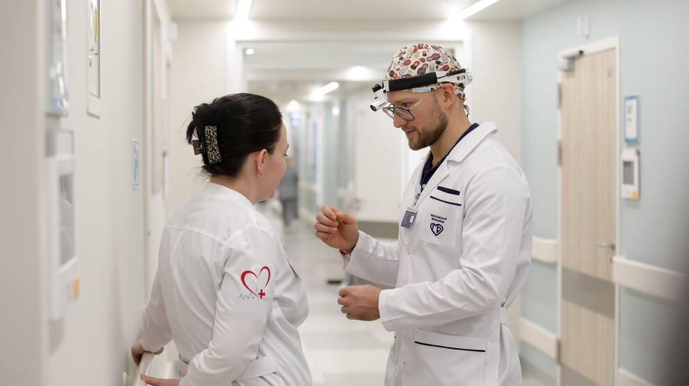 В Санкт-Петербурге медработникам предложили добровольно отчислять часть зарплаты на нужды СВО