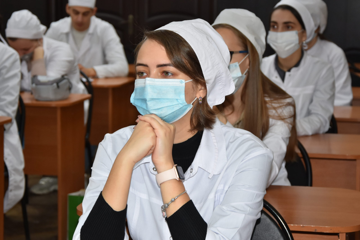 Обучение в нижнем новгороде. Медицинский институт. Ординатура медицинский институт. Студентка медицинского университета. Студентки медакадемии.