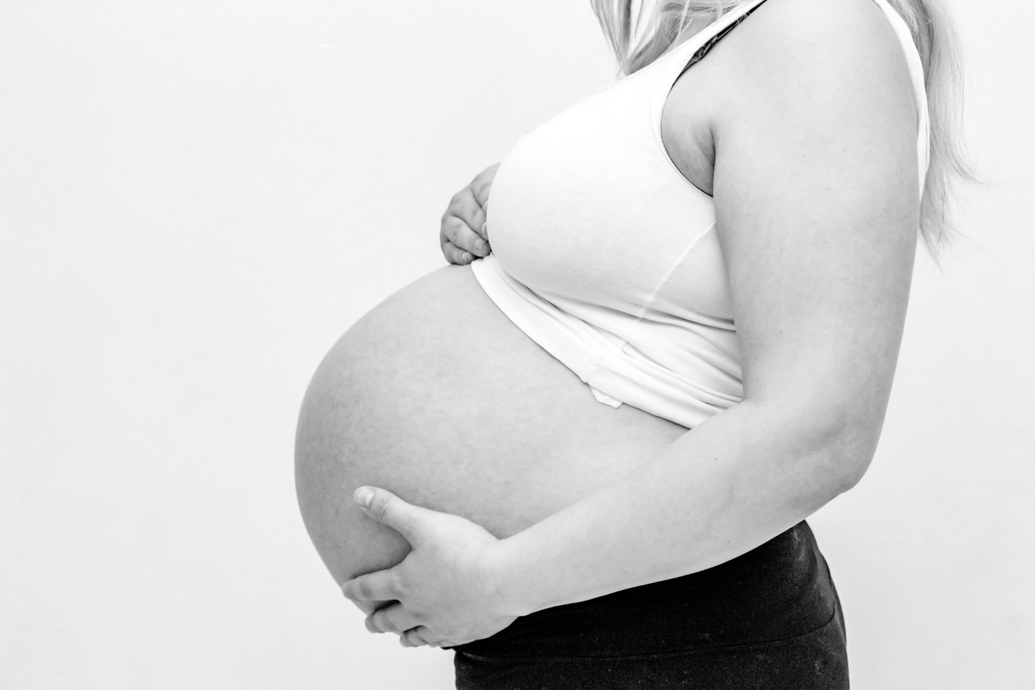 Госдума приняла закон о запрете услуг суррогатного материнства для иностранцев